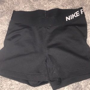 🎩BLACK NIKE PRO SPANDEX🎩